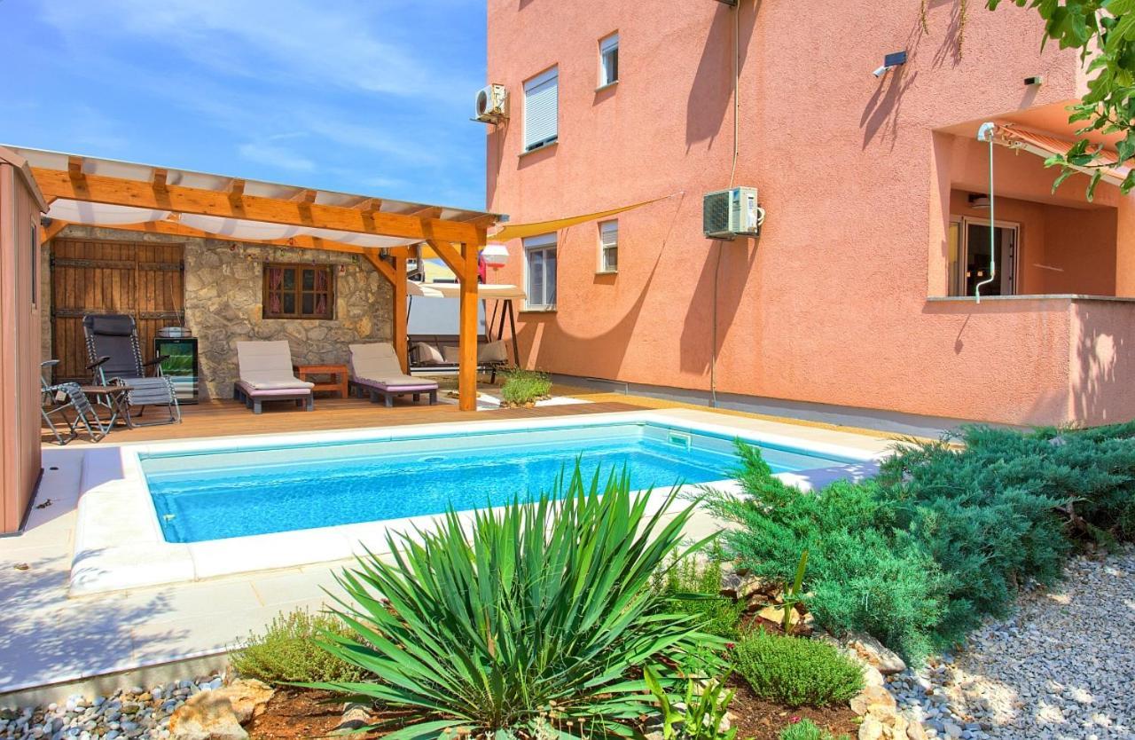 Apartman Bor Krk Krk Town Exterior photo